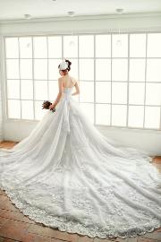 BÁN VÀ CHO THUÊ VÁY CƯỚI
